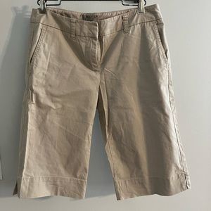 NY & Co Manhattan Khaki shorts